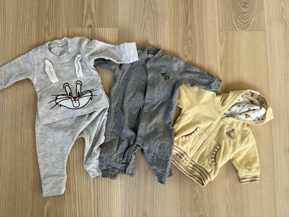 Paka uroczych ubranek niemowlęcych ok 40 sztuk