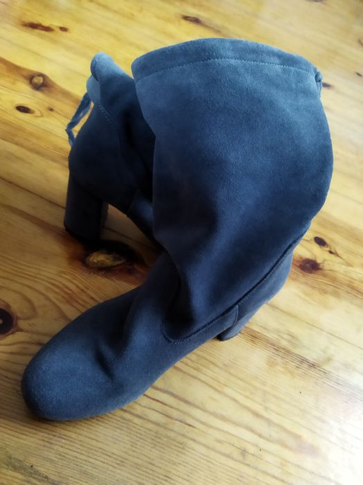 Чобітки жіночі, натуральна замша EXOUISITE BUT