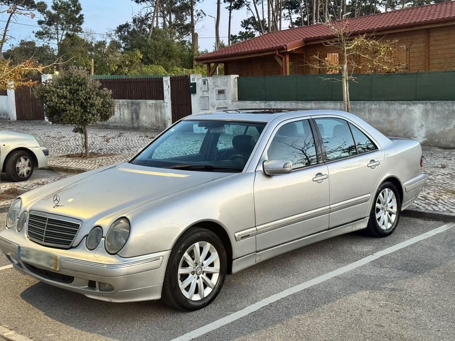 Mercedes-Benz E 220