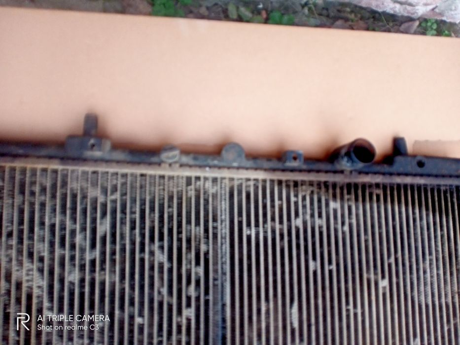 Радіатор джілі бу