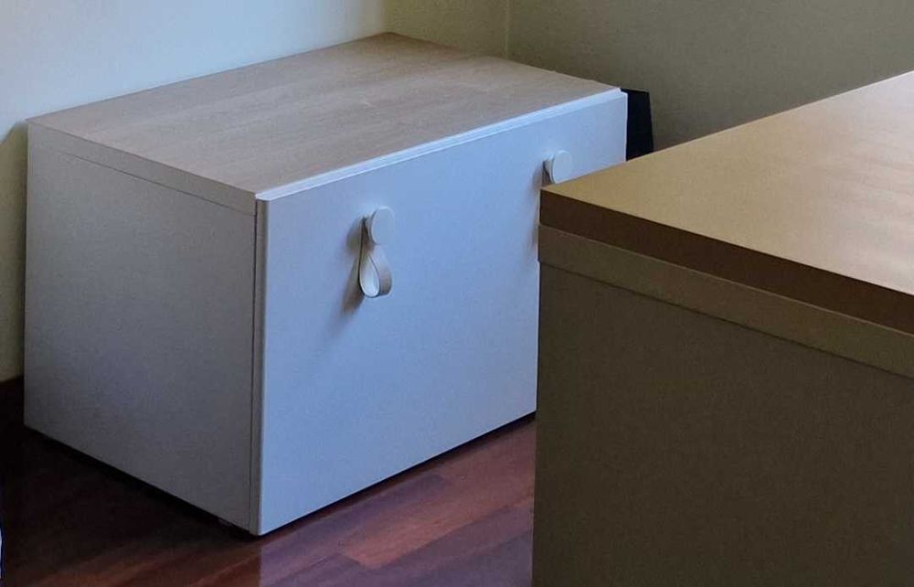 Vendo Baú de arrumação IKEA smastad