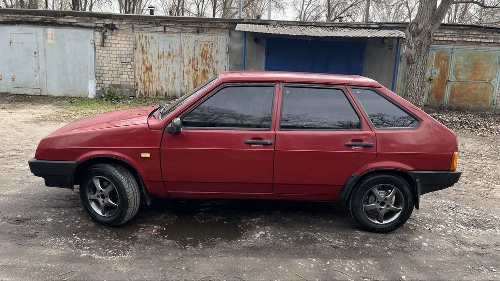 Продам ваз 2109.