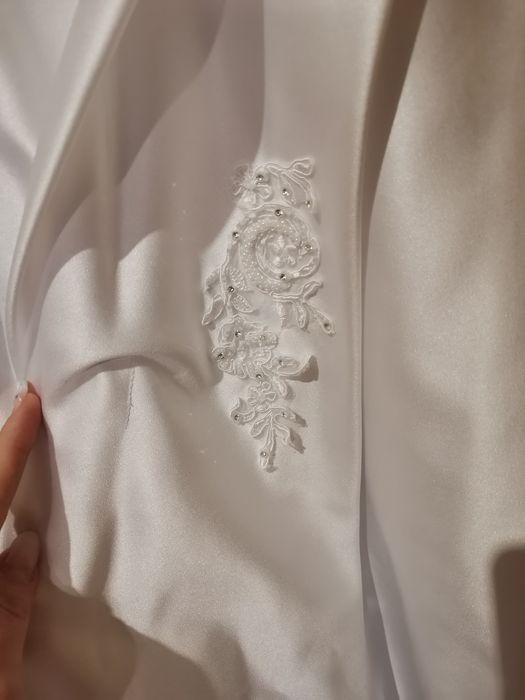 Suknia ślubna stopnica
