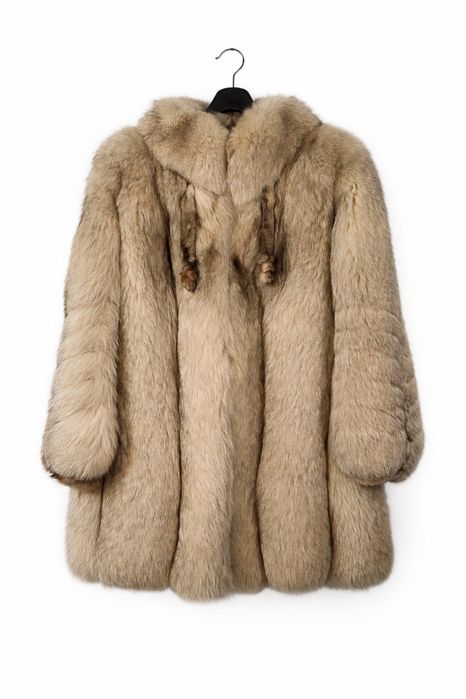 Futro Naturalne z lisa srebrnego z pięknym dodatkiem przy kołnierzu