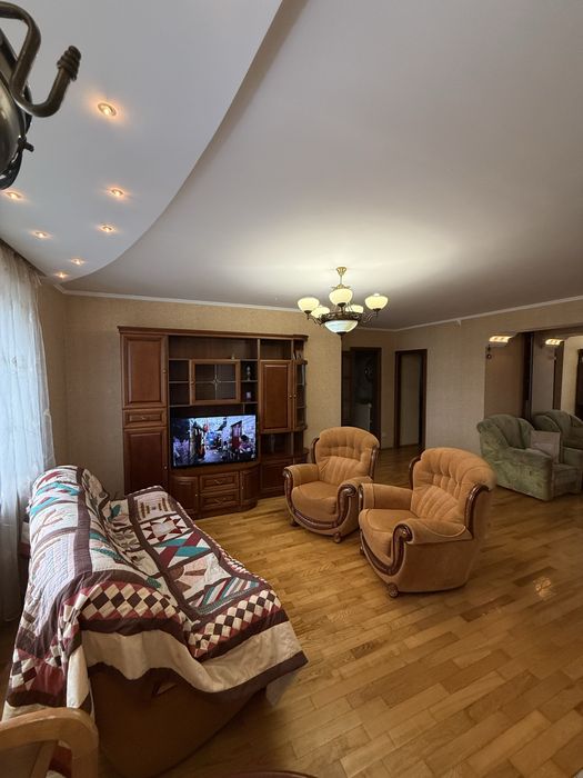 Подобова оренда 3 кім. квартири 3 окремих ліжка