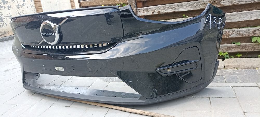 Бампер Volvo XC40 C40 Recharge гриль