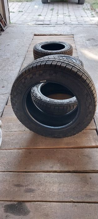 Продам б/у шини в гарному стані