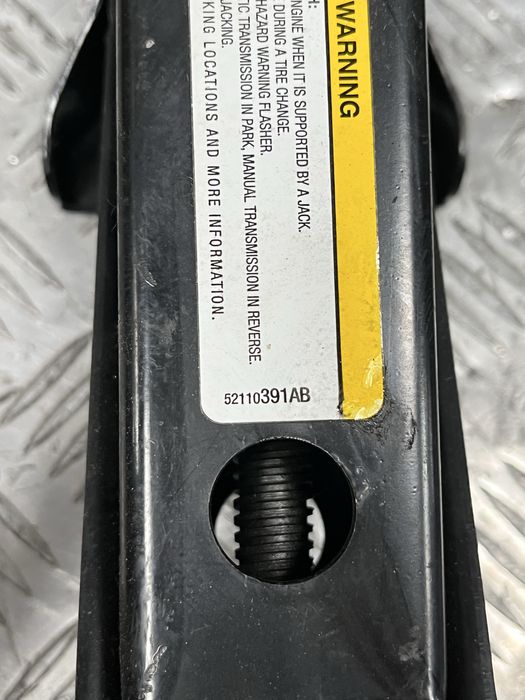 Домкрат до jeep cherokee wk1 wk3