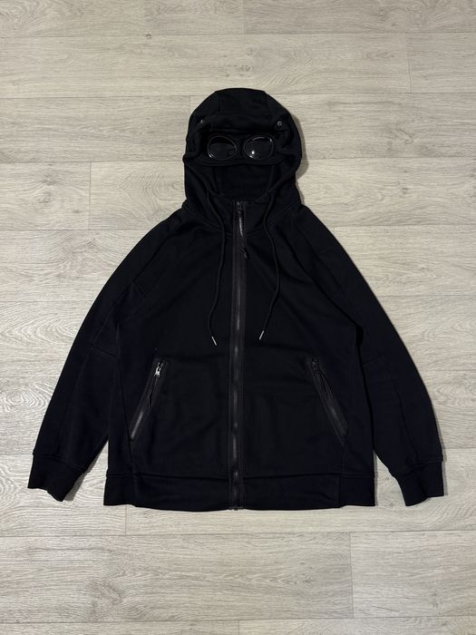 cp company hoodie - купити чоловічий одяг - Ціна на OLX.ua