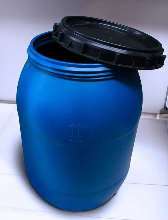 2 Bidons de 120 L Azuis + 1 de 70 L Preto • Todos com Asas e Vedantes