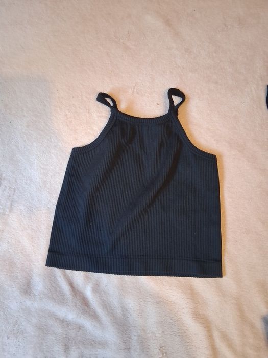 Crop top na ramiączkach