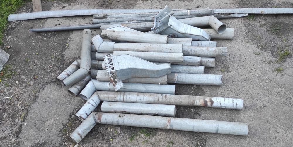 Вживані водостічні жолоби та труби з оцикованої сталі, стан різний, можна вибрати.
вибрати
