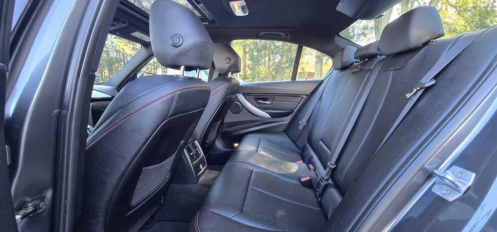 BMW 330I      2017