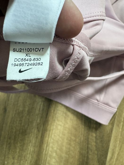 Top sportowy Nike pudrowy róż XL