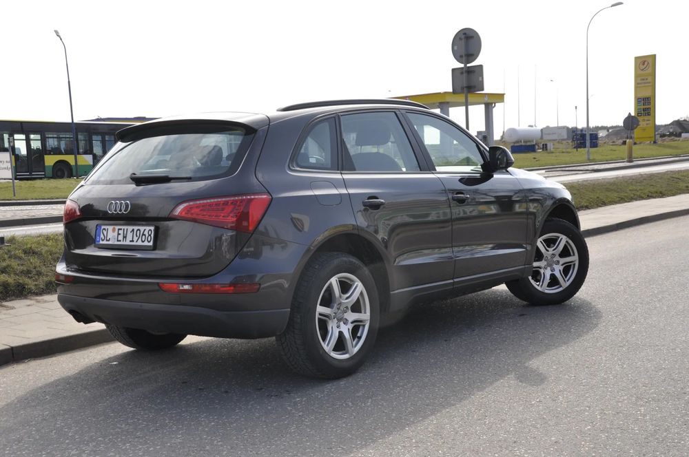 Audi Q5 177KM AUTOMAT led ksenon NAVI 4X4
