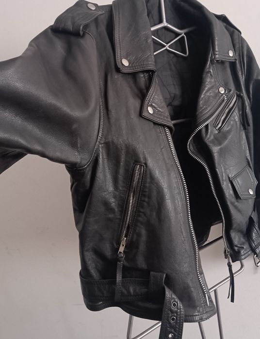 Casaco de cabedal /couro motard de mulher. Modelo perfecto