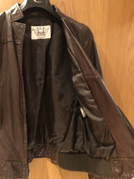 Blusão de pele castanho escuro da Aprile Leather Jeans