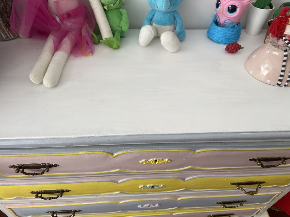 Comoda antiga pintada