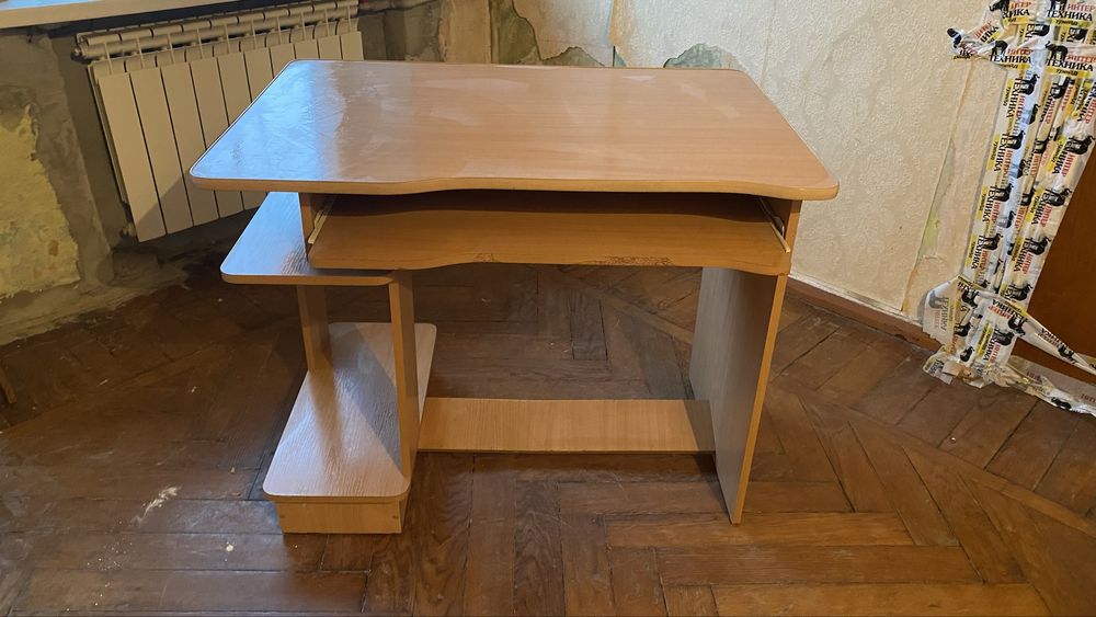 Стол письменный, стол компьютерный, парта