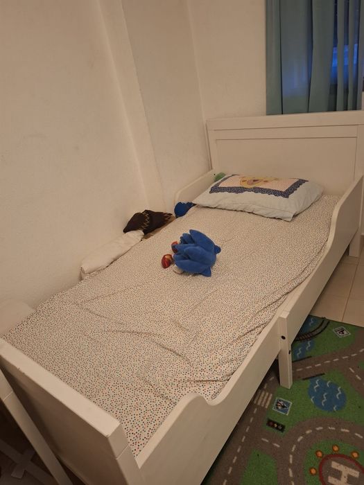 Cama Ext c/estrado ripas IKEA Sundvik