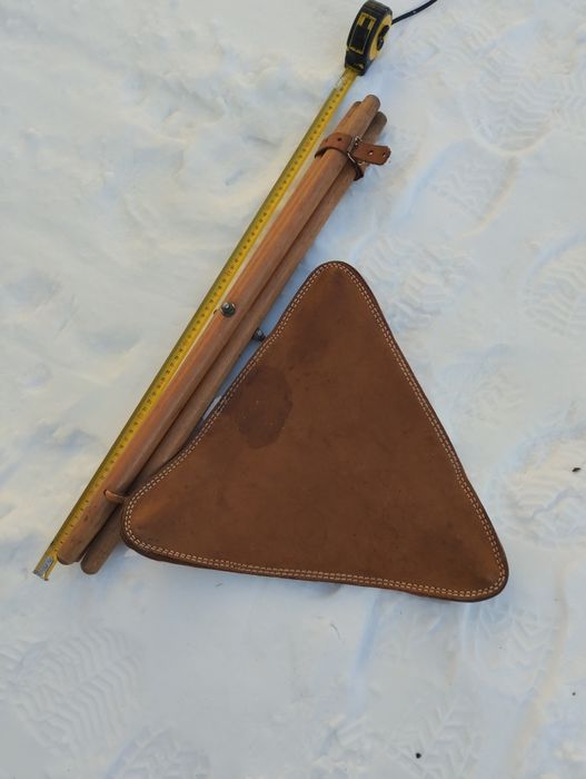 Trójnóg myśliwski skladany