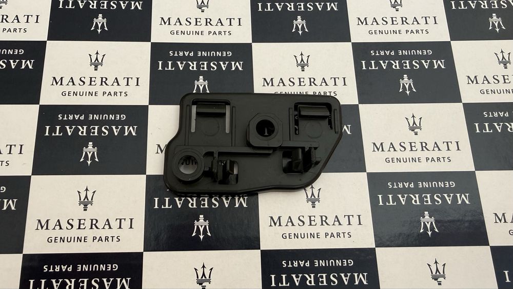 Ślizg Zderzaka Maserati Ghibli Quattroporte Levante,  Listwy zderzaka Ghibli