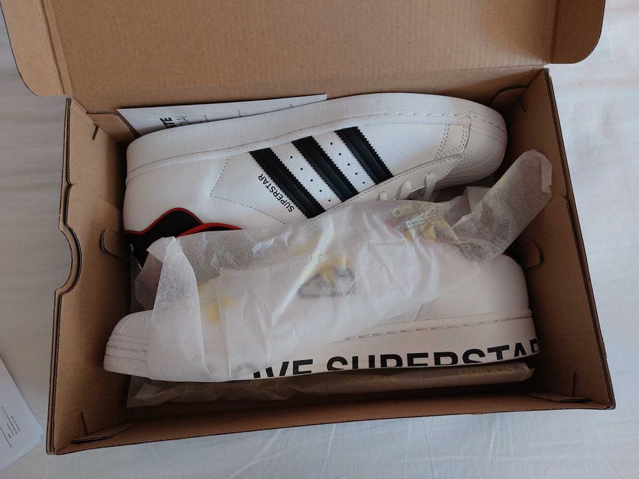 Tenis Adidas Superstar novos 45