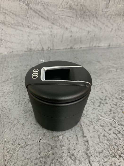 Попільничка Ауді Маленька / Audi A6 A7 Q7 4K0/4N0-857 -951