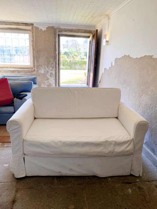 Sofá cama branco estrado ikea casal 3 lugares