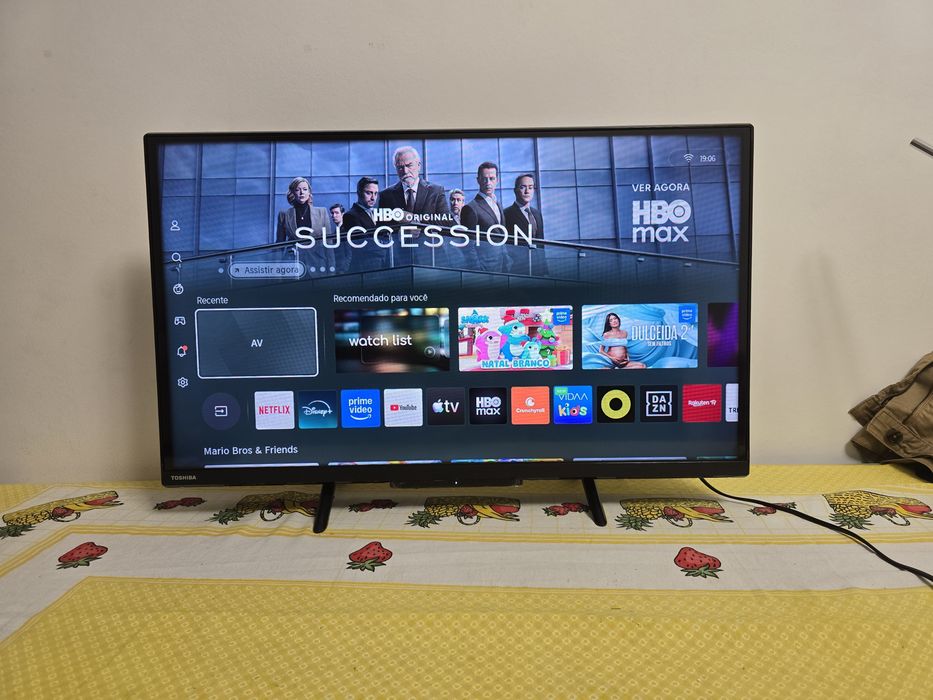 TV 32" Toshiba Smart Android TV