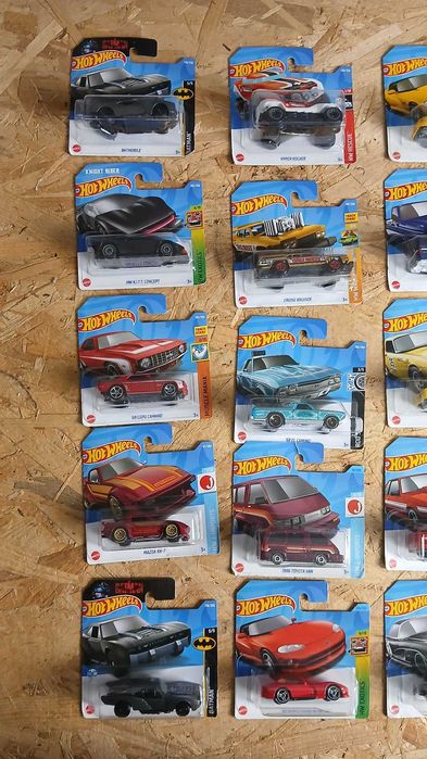 zestaw Hot Wheels 30 sztuk