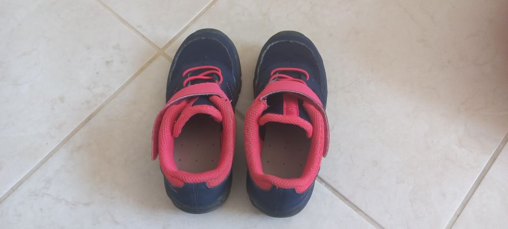 Buty sportowe r. 25 Decathlon