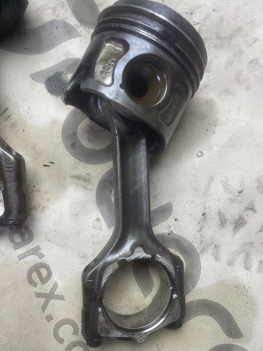 Поршні шатуни 2.0 CDTI A20DTH OPEL INSIGNIA