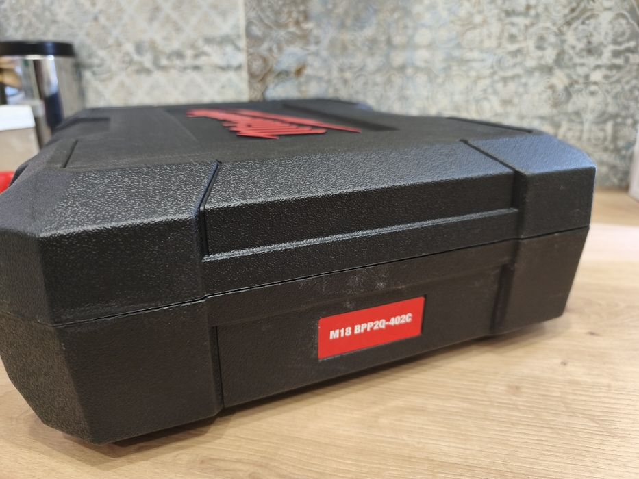 Milwaukee M18 BPP2Q-402C 18V 2 x 4.0Ah Li-Ion  wkrętarka + zakrętarka
