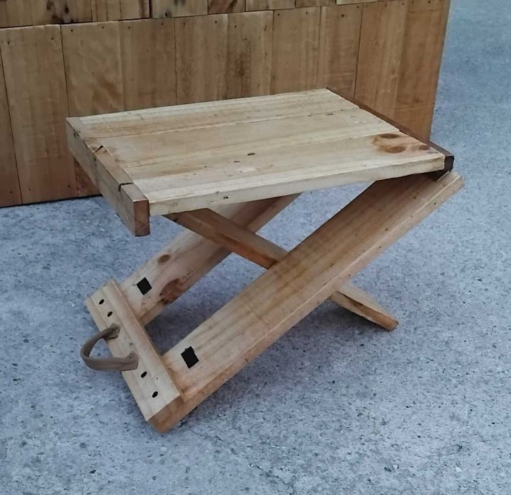 Sofá em Paletes Artesanal Extensivel - 130€ Negociáveis