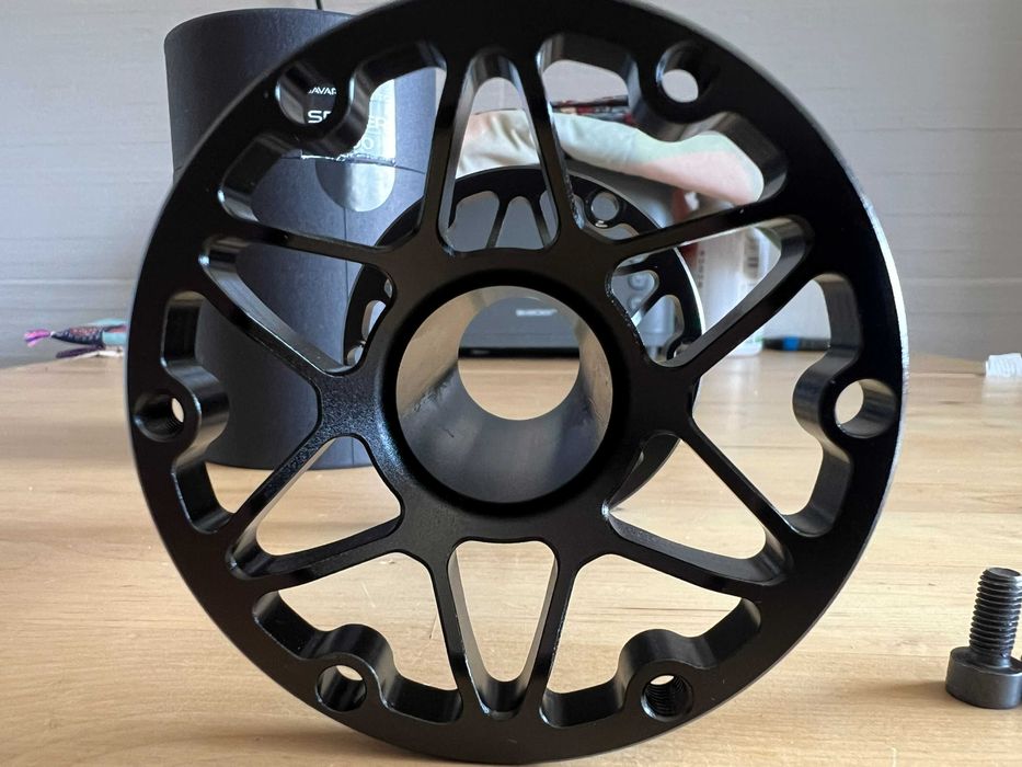 BavarianSimTec S100 - 100mm Preto | Espaçador volante Simracing