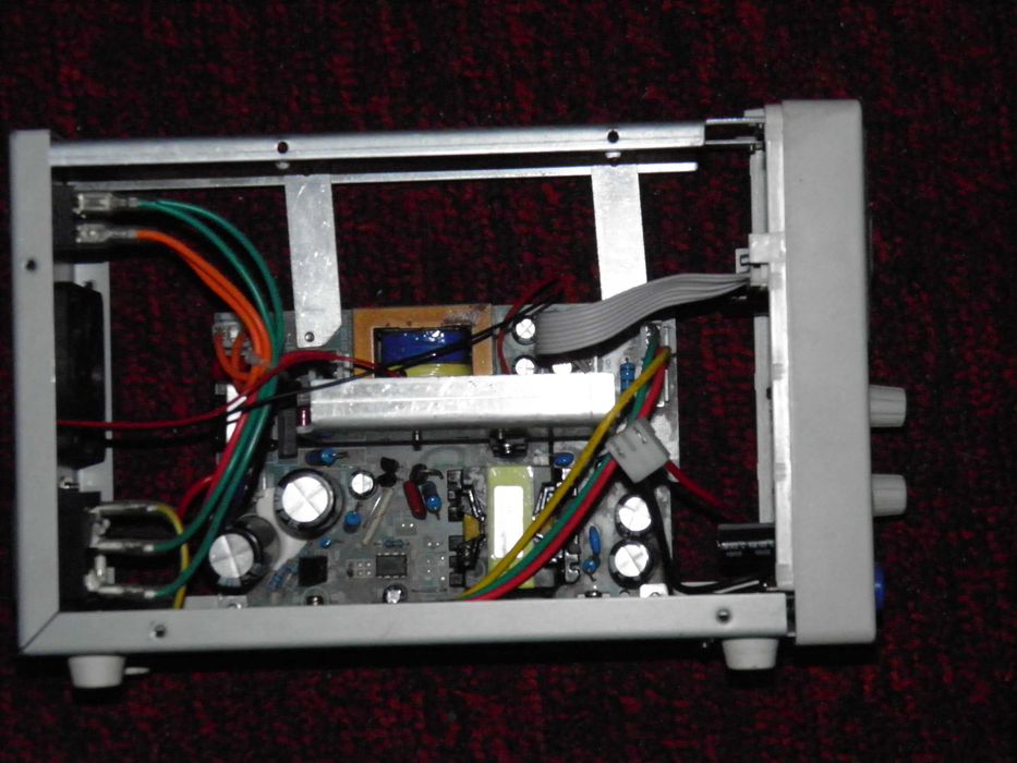 Блок питания PeakTech 6225A. Под ремонт.