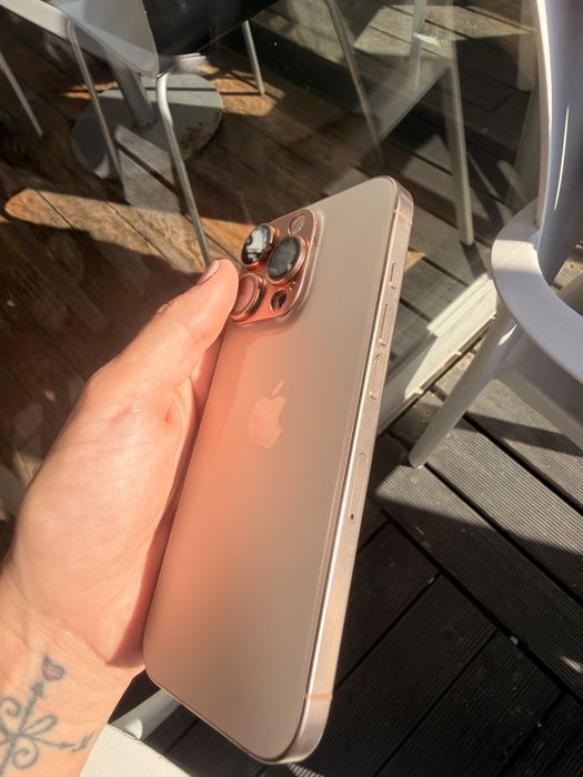 Iphone 16 pro titanium
