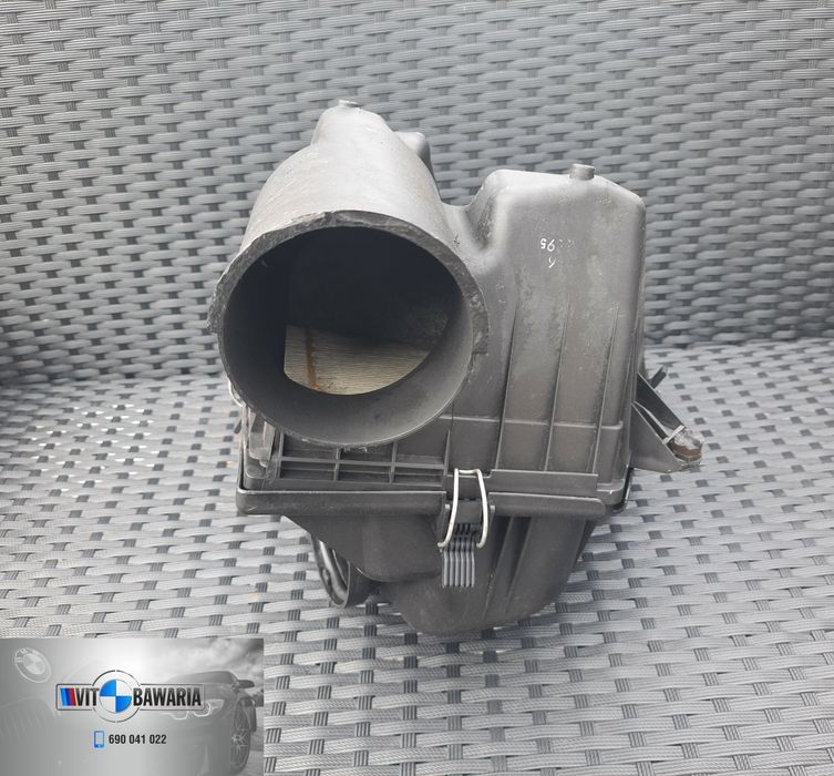 Obudowa filtra powietrza 2.0d 177KM BMW