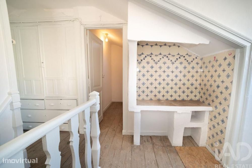 Apartamento T4 em Campolide de 86 m2