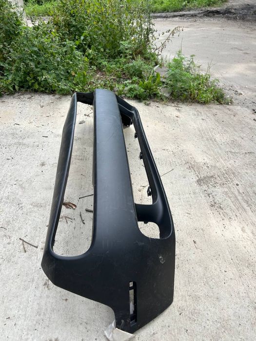 Бампер передній Dodge Chellenger