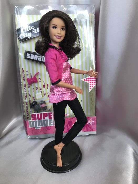 Барбі Barbie Gabriella Highschool Musical на тілі Supermodel Simba.