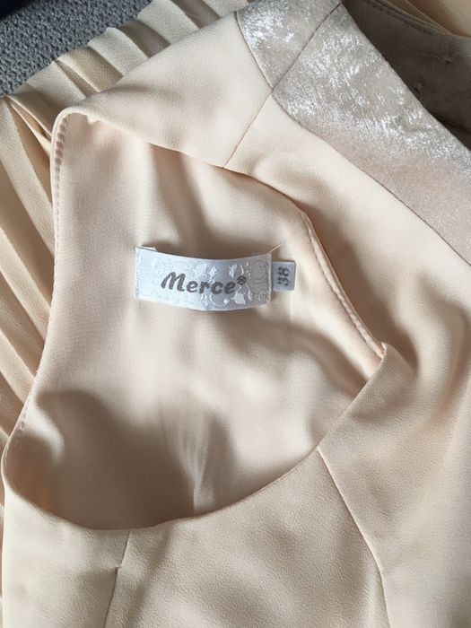 Elegancka sukienka