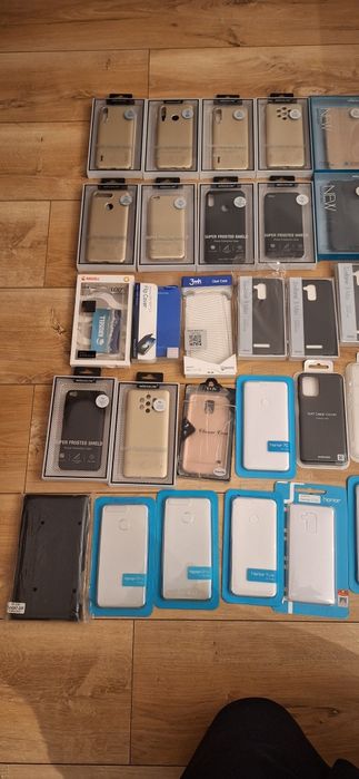 Etui  38szt do różnych marek telefonow