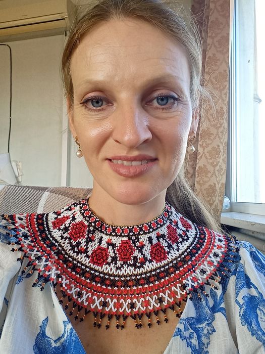 Традиційна українська силянка з чеського бісеру до вишиванки, намисто