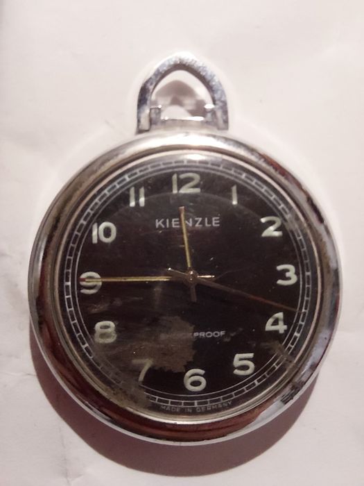 Zegarki kieszonkowe mołnie i inne