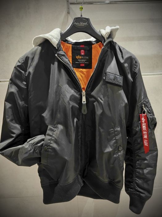 Kurtka przejściowa Alpha Industries Ma-1 TT Hood 196108/03 Black rozmiar L bomberka