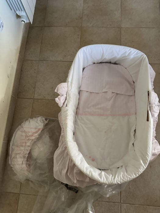 Alcofa zipy menina e mantas de bebé