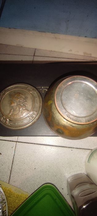 Caixa muito bonita e antiga