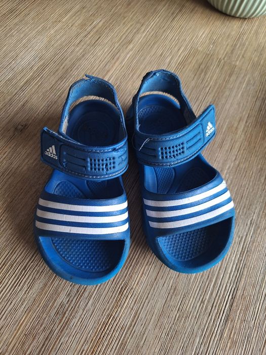 Sandały chłopięce adidas 25 niebieskie